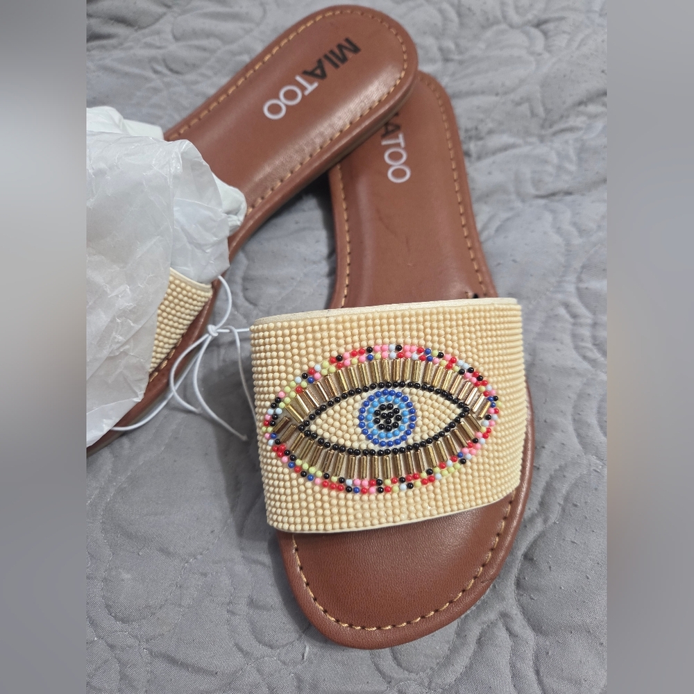 NWT...Beaded Eye Sandals Sz 8